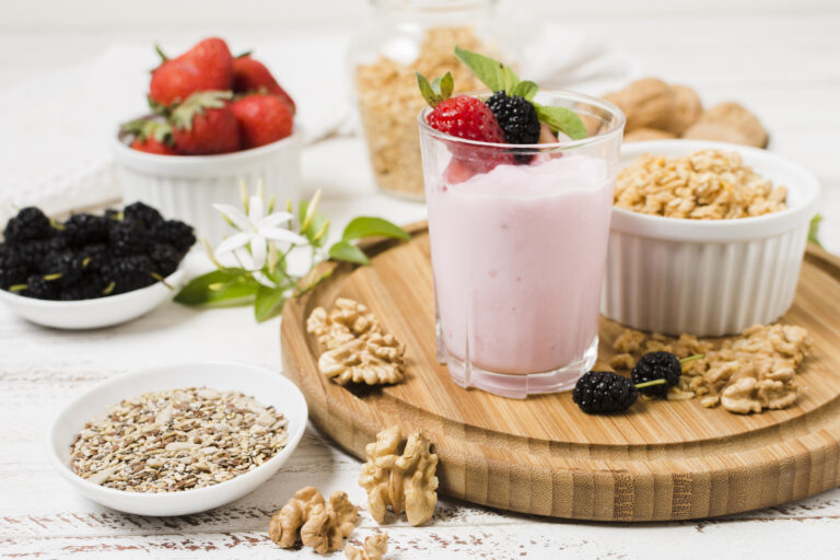 Healthy Breakfast Smoothies: Nutritious Morning Drinks for Energy & Weight Loss